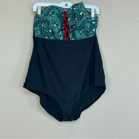 Curvy Kate Other - NWT Curvy Kate Paradise Palm Plunge Swimsuit Size 44D Multiway Black & Green
